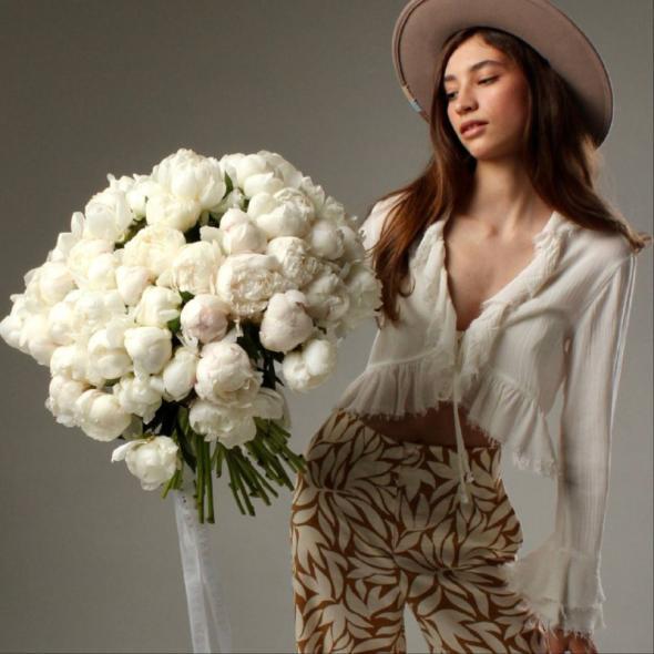 Пион белый (цена за 1 шт)