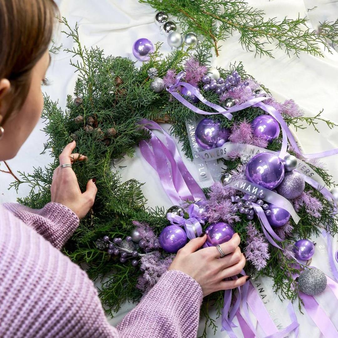 Новогодний венок из хвои Milka