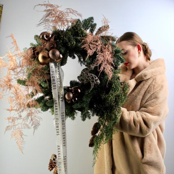 Венок с шишками