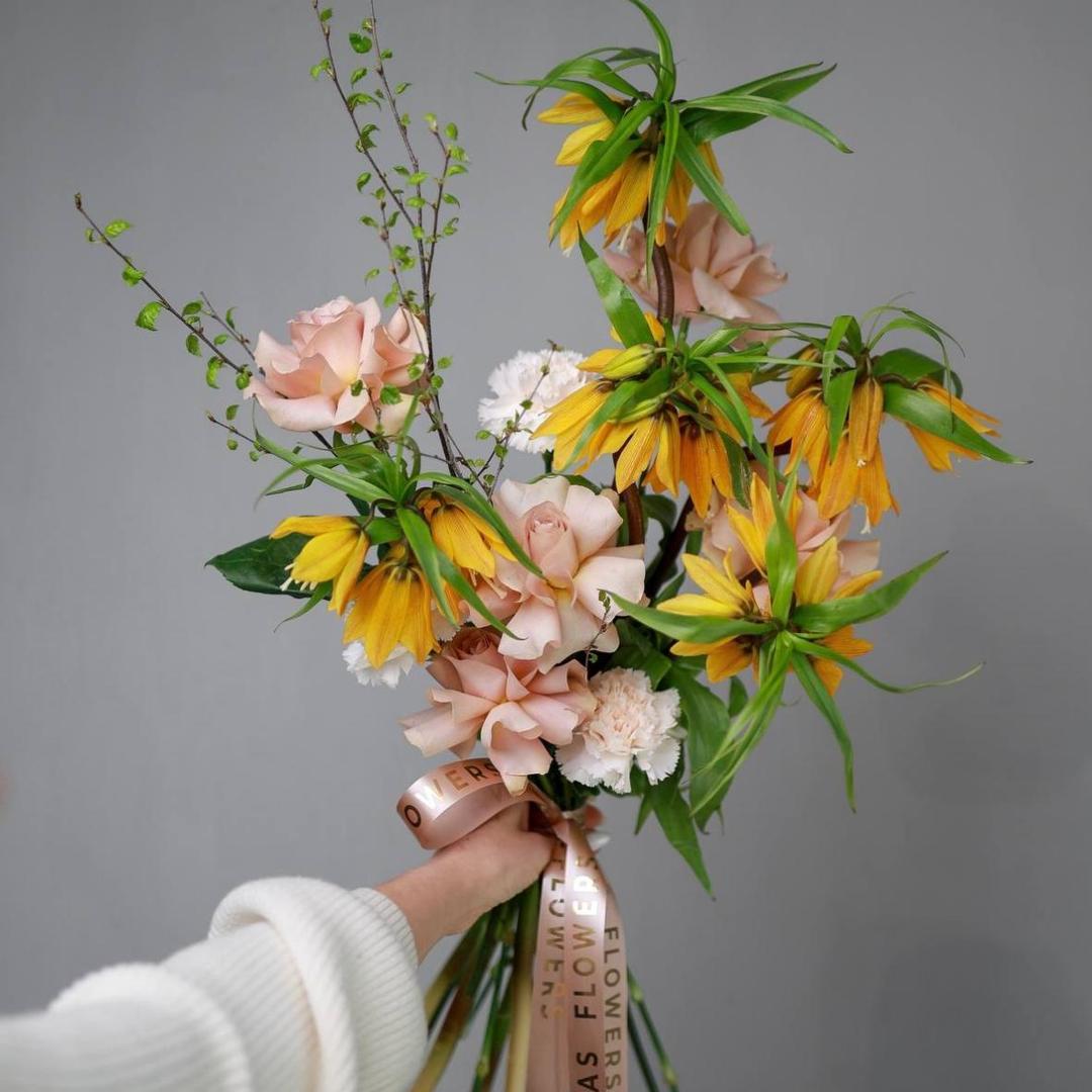 Авторский букет с экзотичной фритиллярией