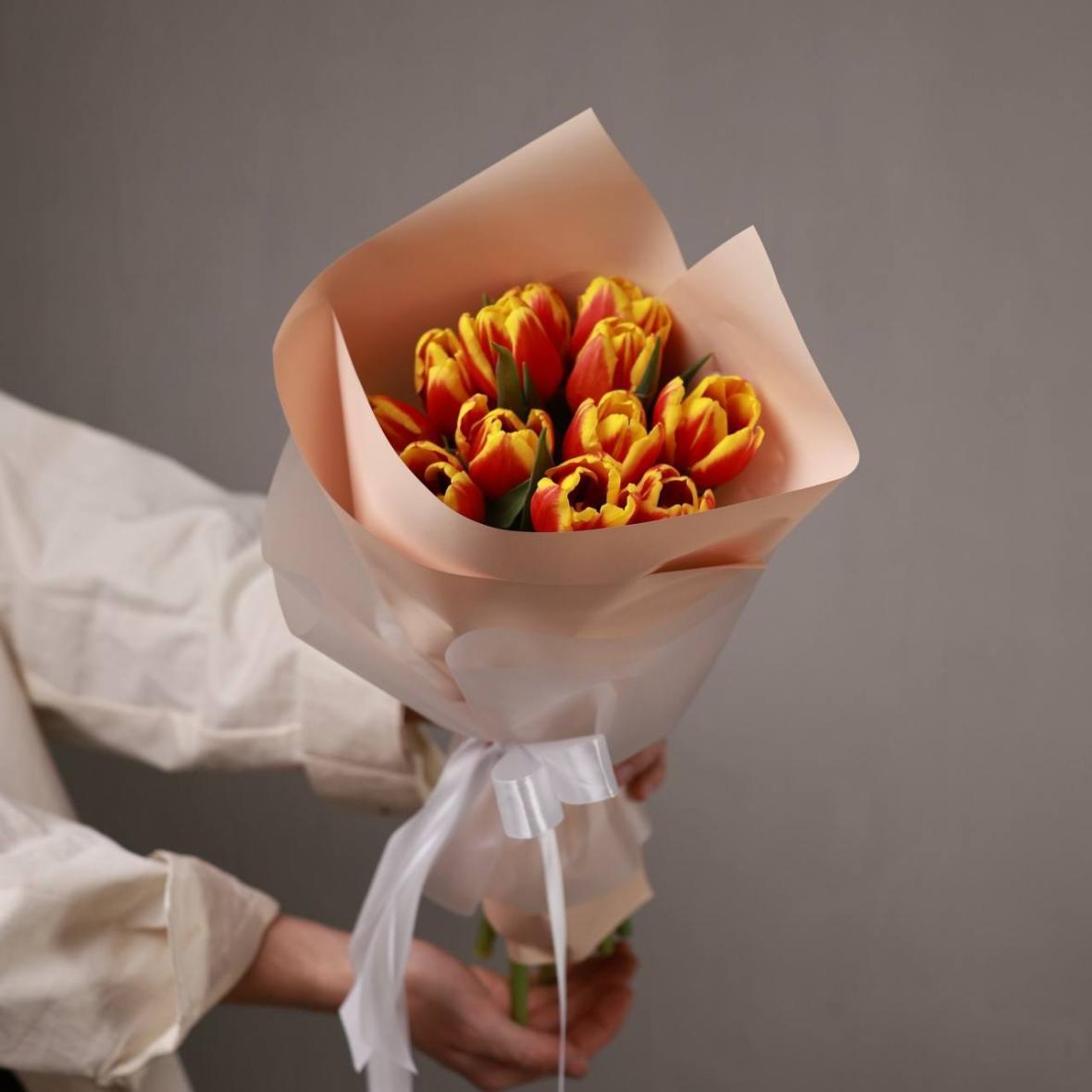 Букет из оранжевых тюльпанов (в трех размерах)