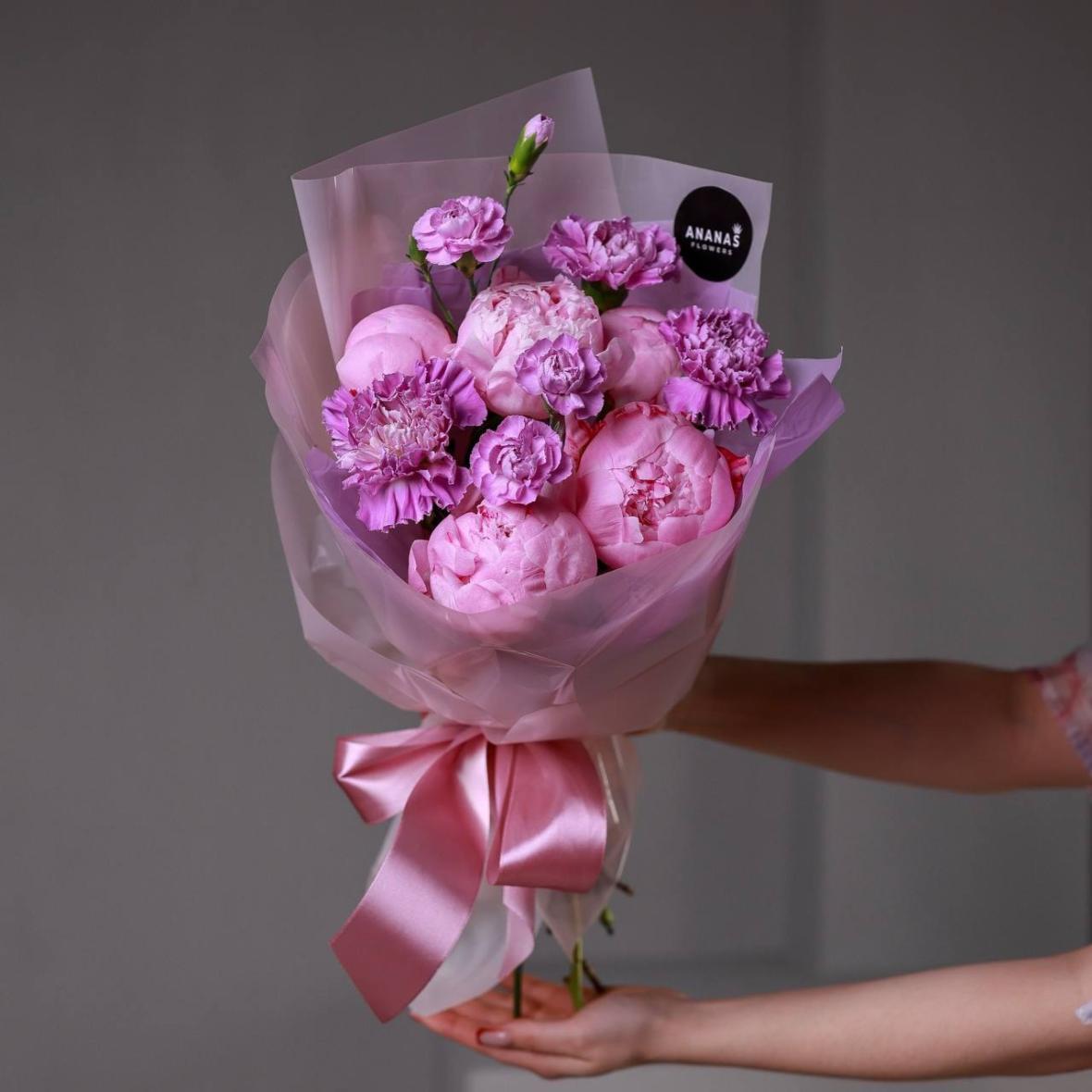 Дуобукет из пионов и диантусов (в трех размерах)