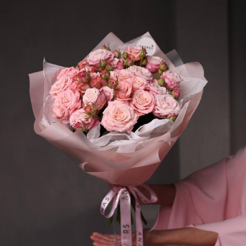 Монобукет из пионовидных кустовых роз (в 3-х размерах)