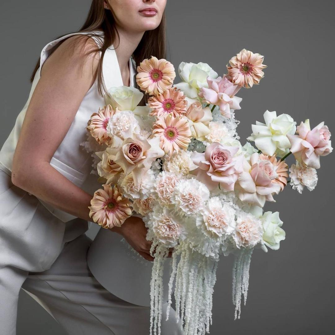 Композиция в коробке Персиковый коктейль