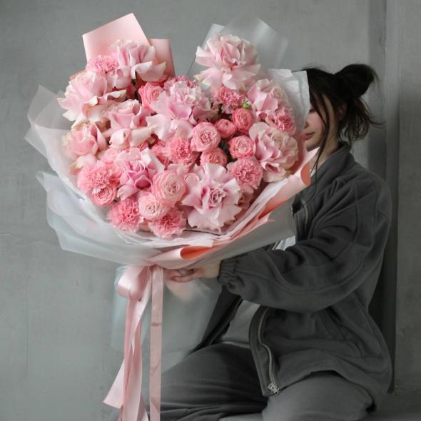 Букет РОЗОВОЕ ИГРИСТОЕ (в линейке в 3-ех размерах) Букет РОЗОВОЕ ИГРИСТОЕ (в линейке в 3-ех размерах)