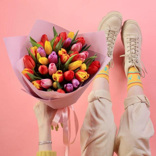 Букет из 25 тюльпанов микс Букет из 25 тюльпанов микс