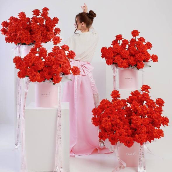 Композиция Миллион алых роз (в 2-х размерах) Композиция Миллион алых роз (в 2-х размерах)