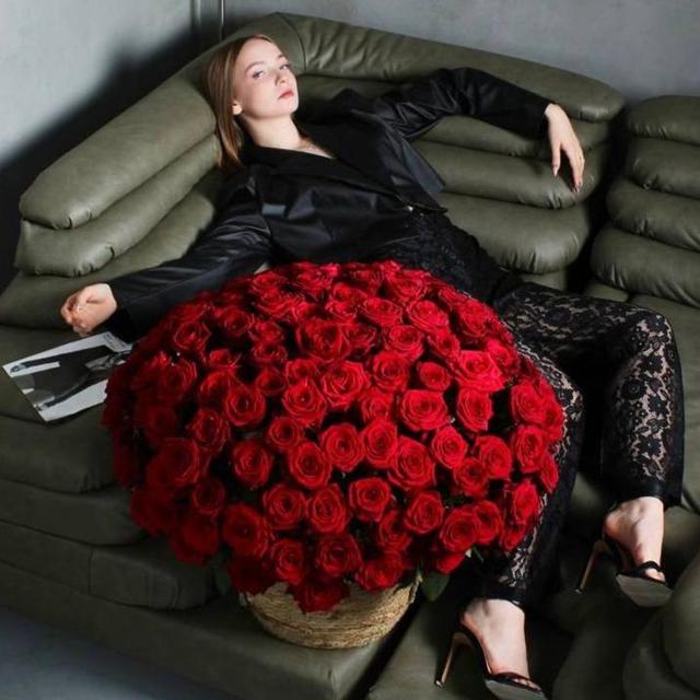 Композиция в корзине Любовь - это ты Композиция в корзине Любовь - это ты