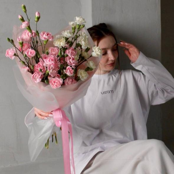 Монобукет из кустовых гвоздик Монобукет из кустовых гвоздик